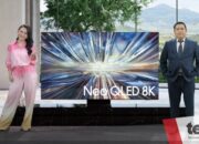 kata Rossa menggunakan Samsung Neo QLED 8K TV